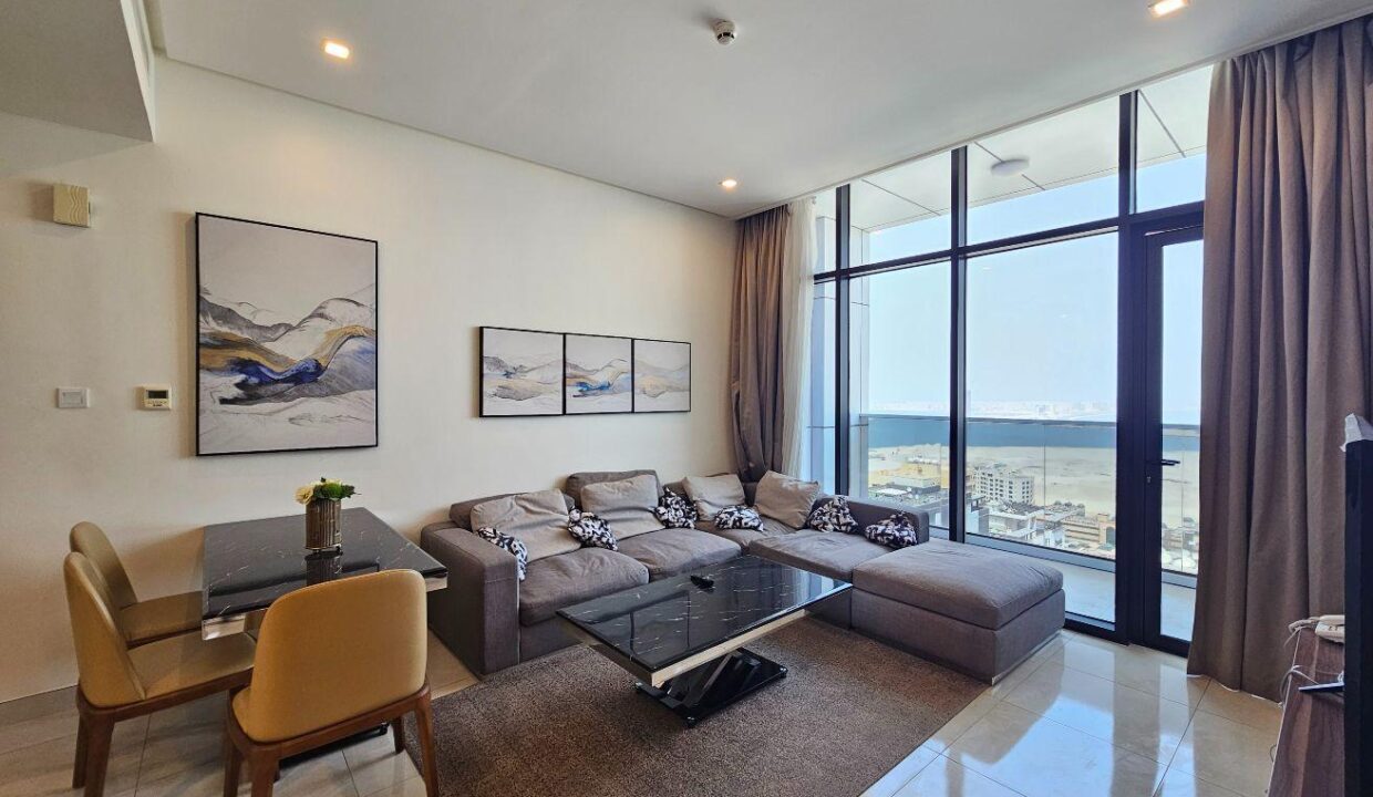 Luxury Stay Near Juffair Mall with Sea View