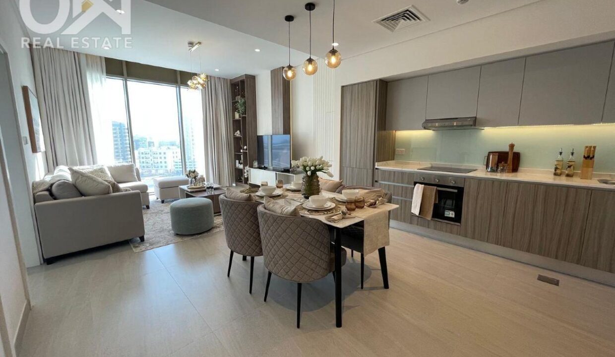 Prime location! / brand new / aminities / elegant