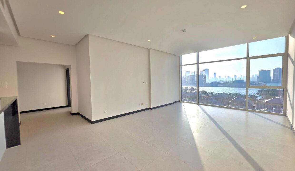 Spacious 2BR Apartment with Sea View | Reef Island