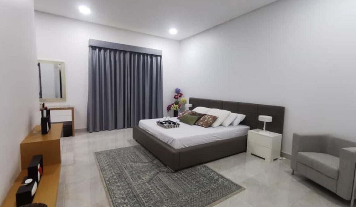 MODERN/BEAUTIFUL/FAMILY BUILDING/SPACIOUS