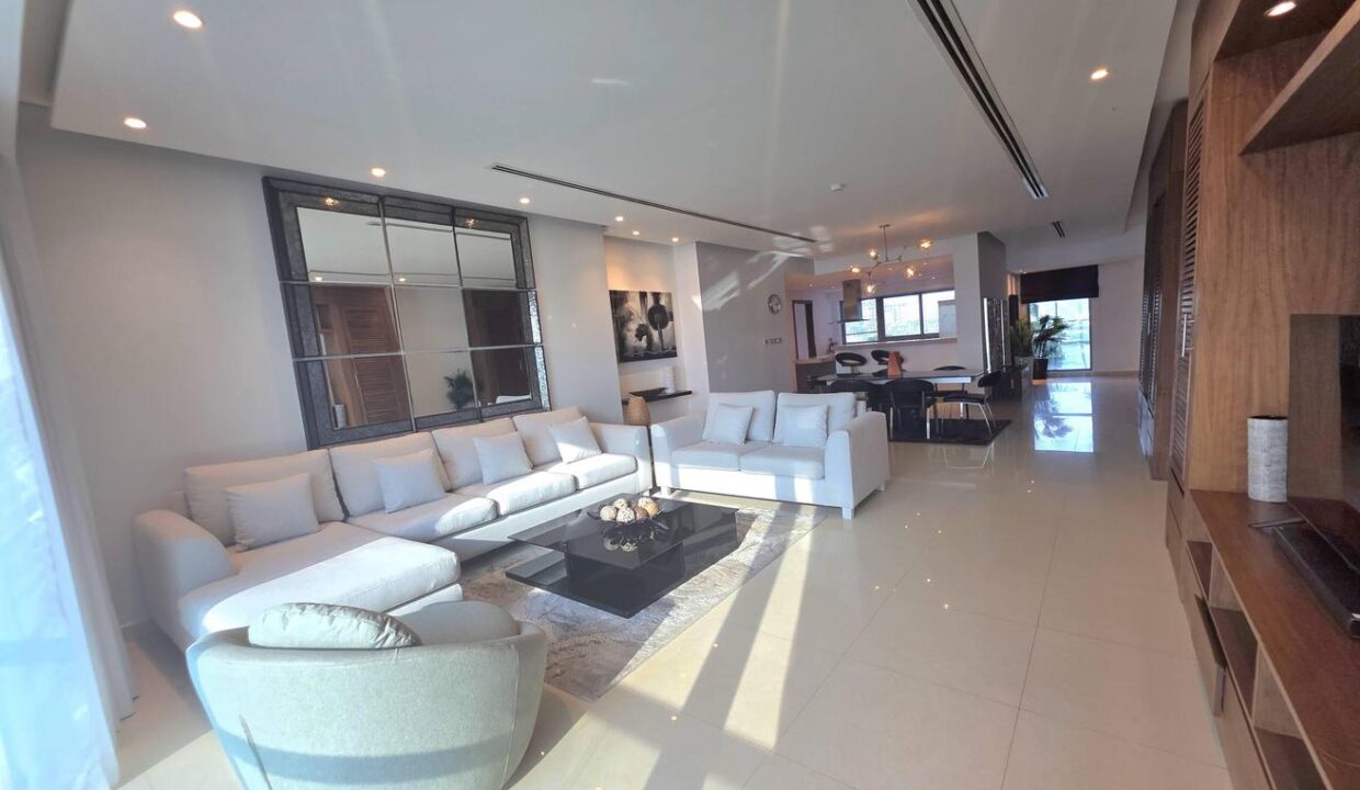 Stunning Sea View |Spacious | 3 Master BR + Maid