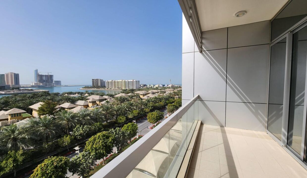 SEMI_FURNISHED THREE BR IN REEF ISLAND/ WATERFRONT