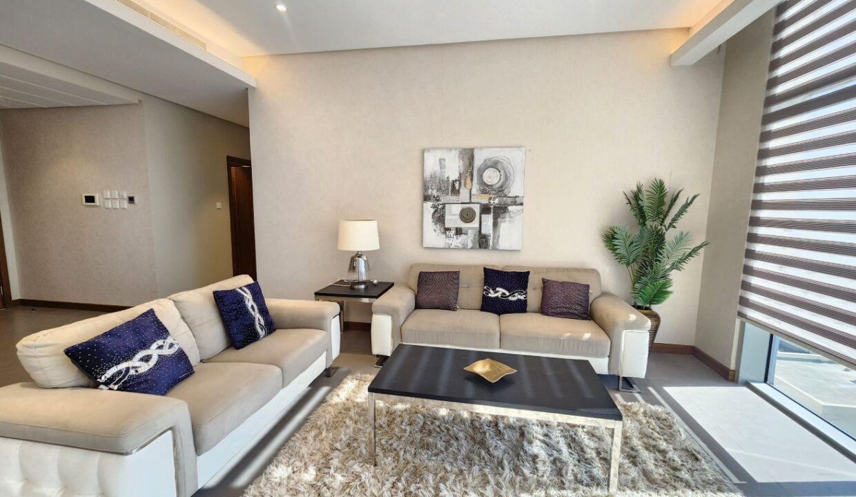 SPECIAL OFFER  * SPACIOUS* CLOSE CITY CENTER* GYM