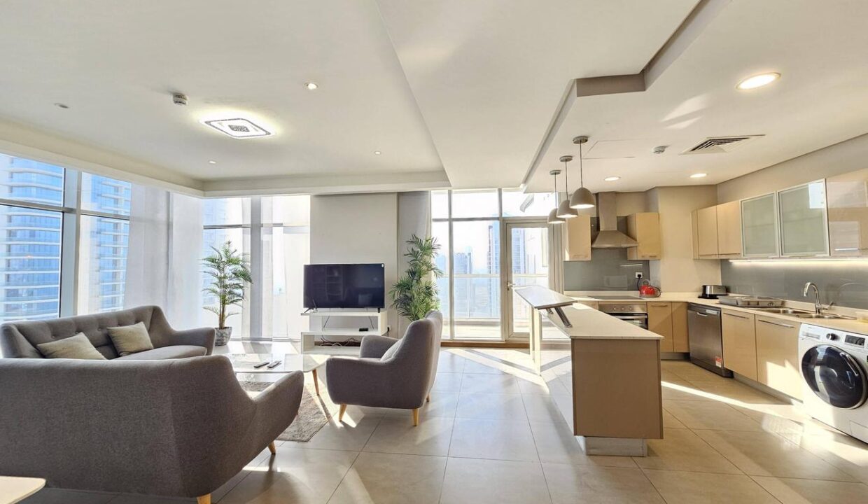 Spacious Luxury Home Near City Center | Elegant