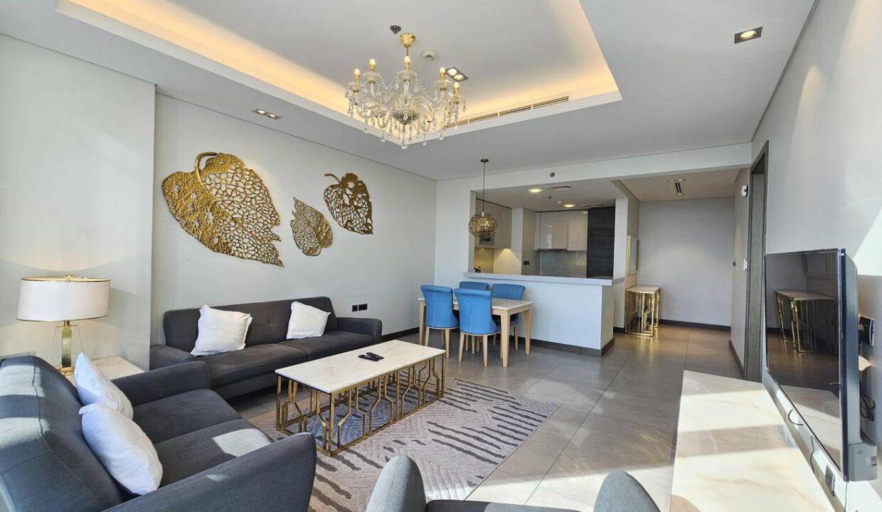 Ultra-Luxury 1BR Apartment Opposite City Centre