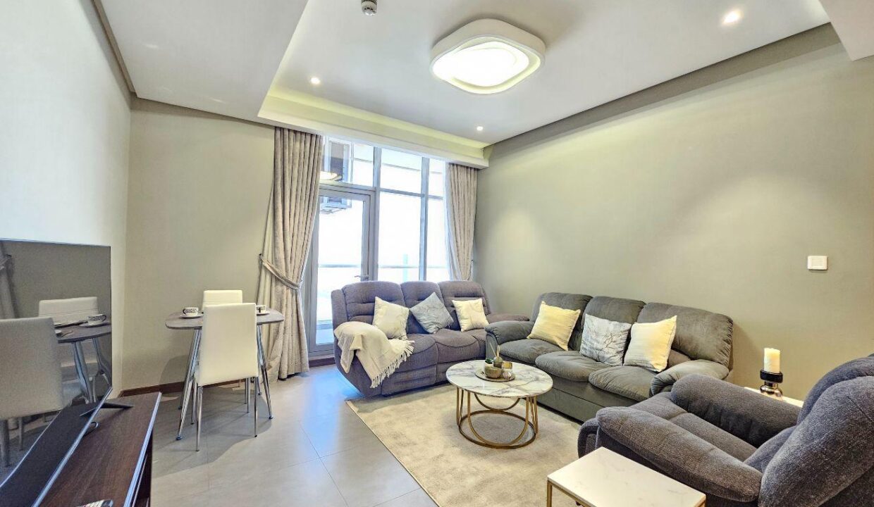 Ultra-Luxury Sea View High Floor Near City Center