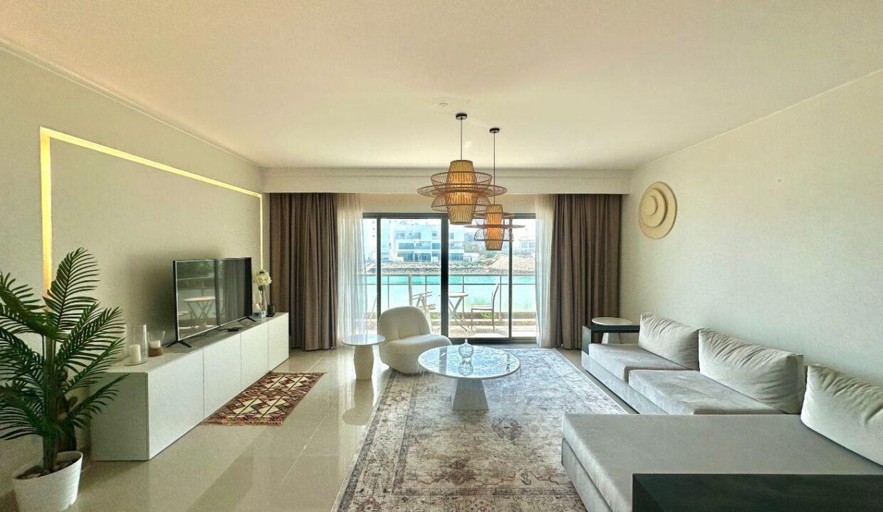 MODERN AND SPACIOUS / BEACH ACCESS/BEST COMMUNITY