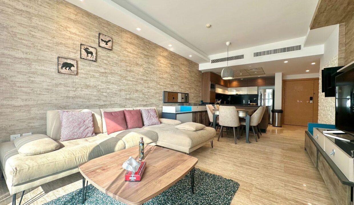 SPACIOUS AND MODERN APARTMENT / ALL INCLUSIVE