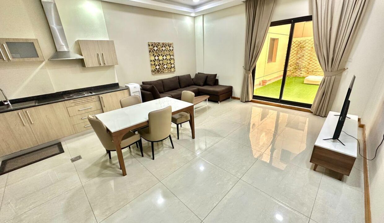 PRIVATE GARDEN / SPACIOUS APARTMENT / BEST PRICE