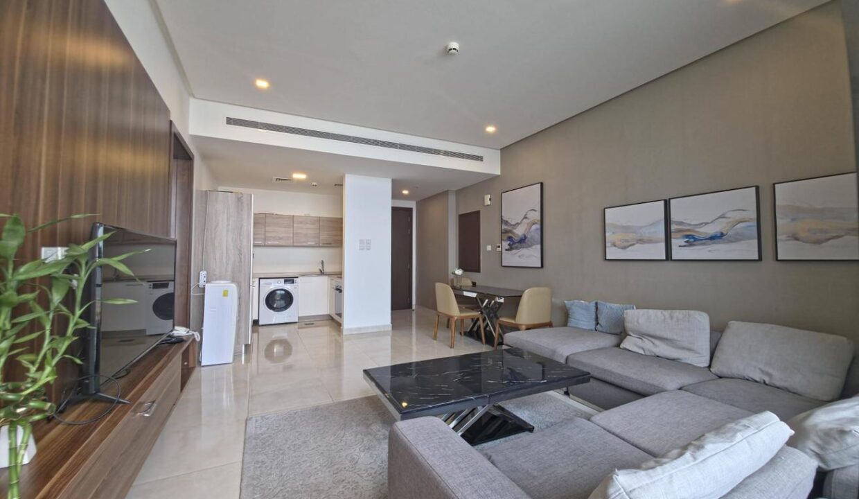 OFFER PRICE | BALCONY | BRIGHT | FACILITIES