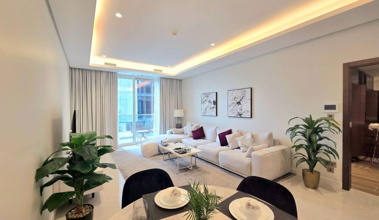 LUXURY / BEST COMMUNITY / BEST AMENITIES