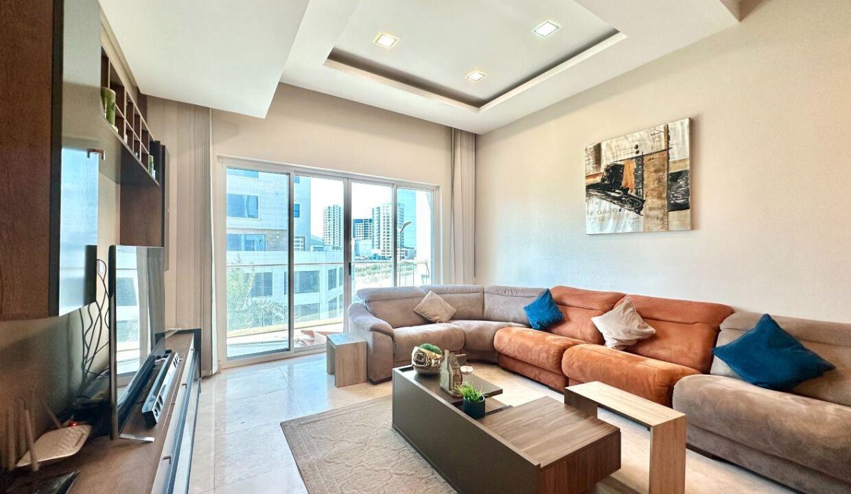 BEST DEAL / VERY SPACIOUS APARTMENT