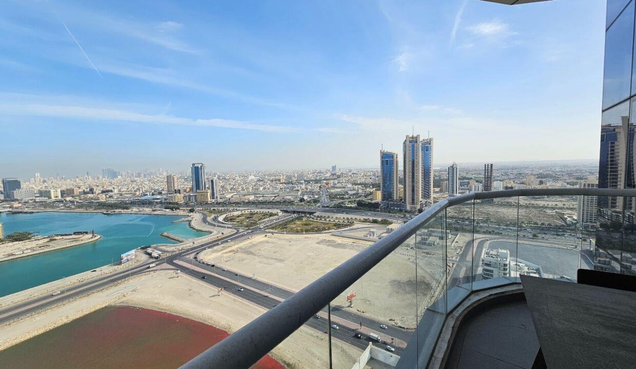 Ultra-Luxury Sea View High Floor Near City Center