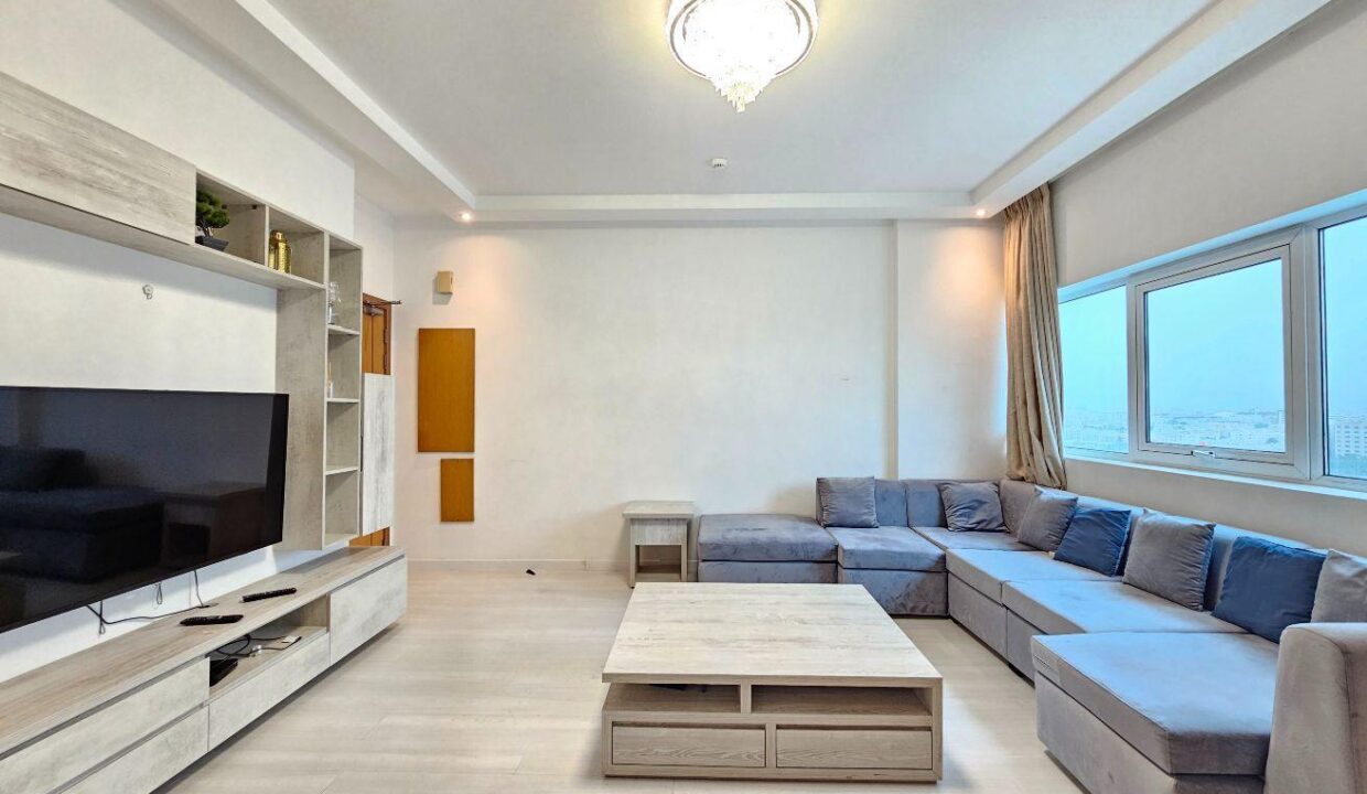 Upgraded 1BR Flat with City View Near Dana Mall
