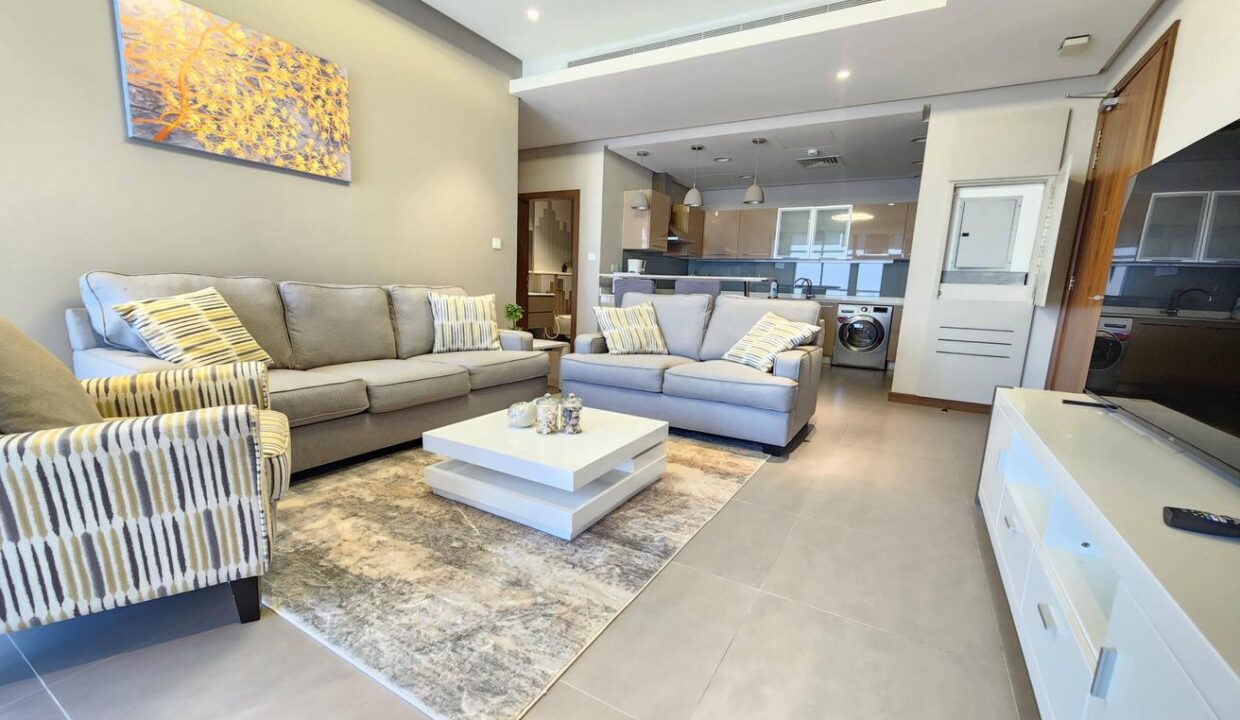 Opposite City center| balcony |sea view | Bowling