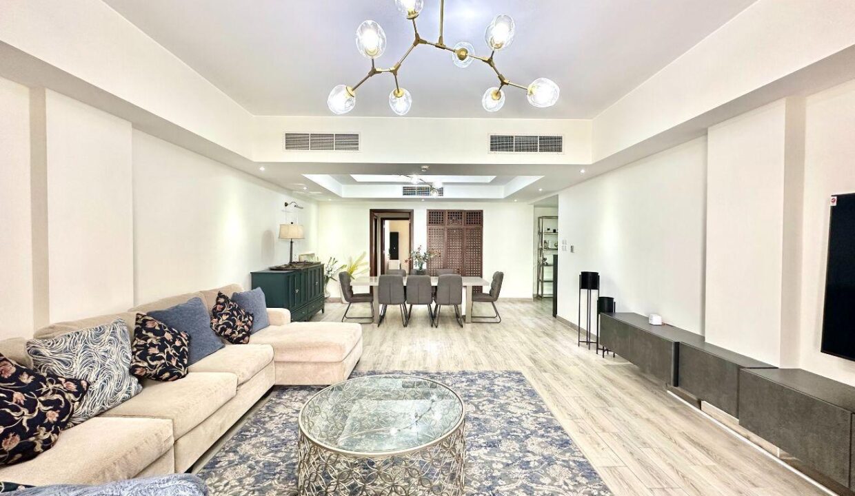 Amwaj Avenue
