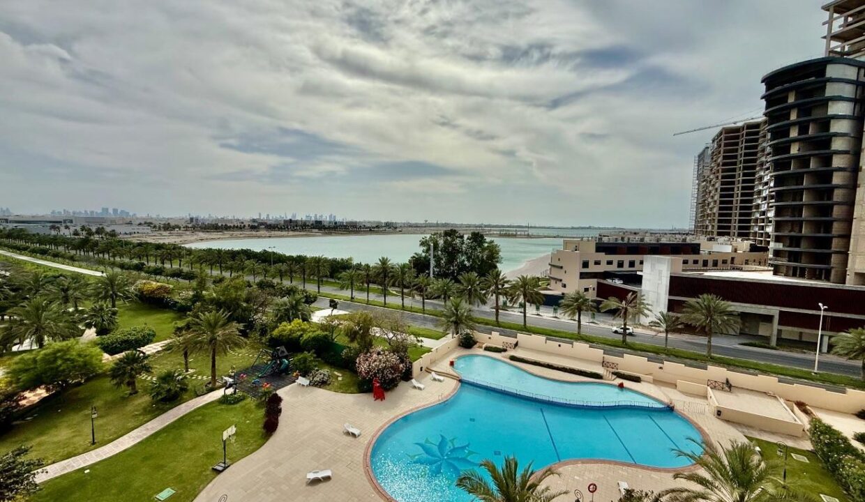 Beach Access | Spacious | Resort living Apartment