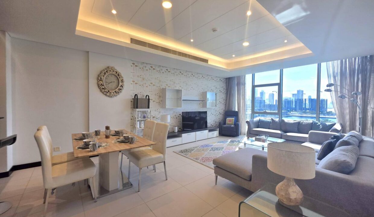 SPACIOUS | FULL OF AMENITIES | REEF | BRIGHT