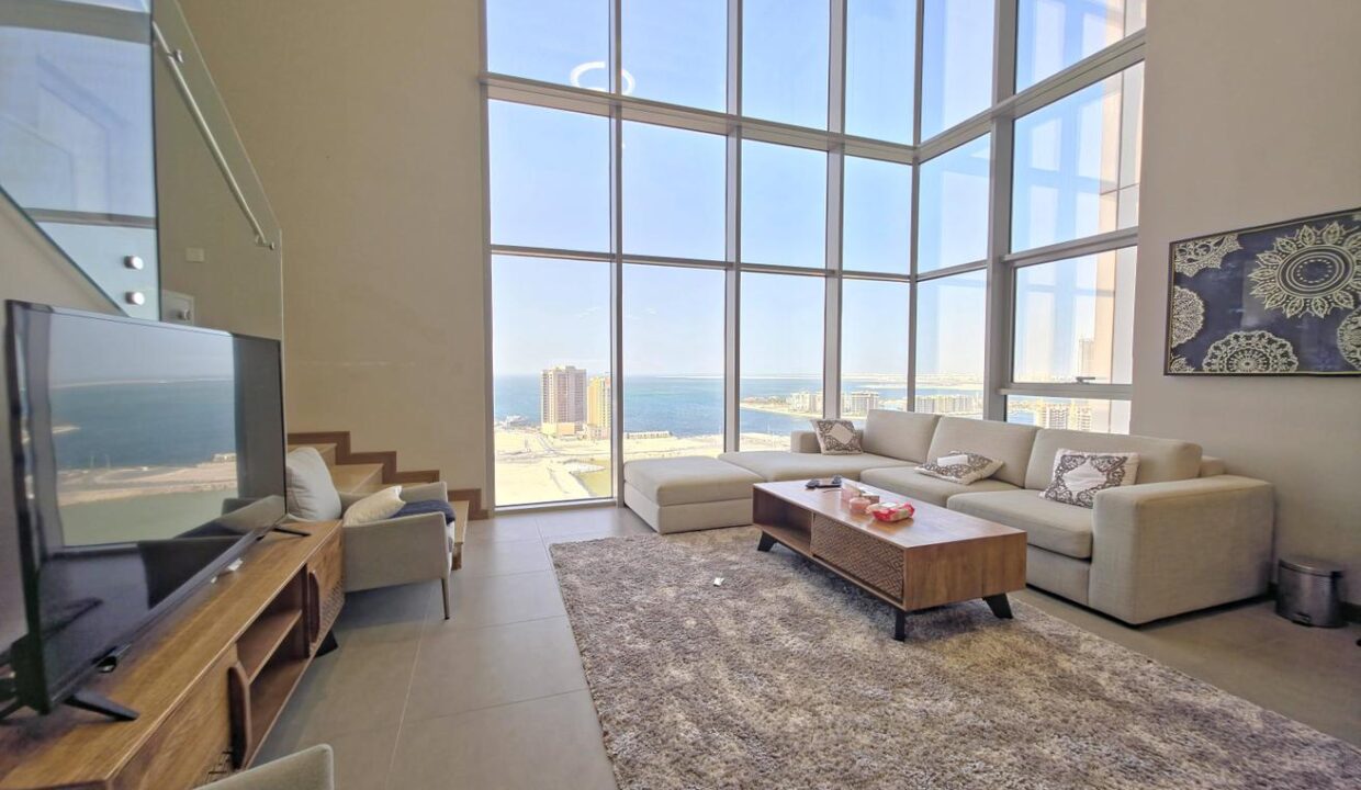 Bright - Modern 1BR Duplex with Full Amenities