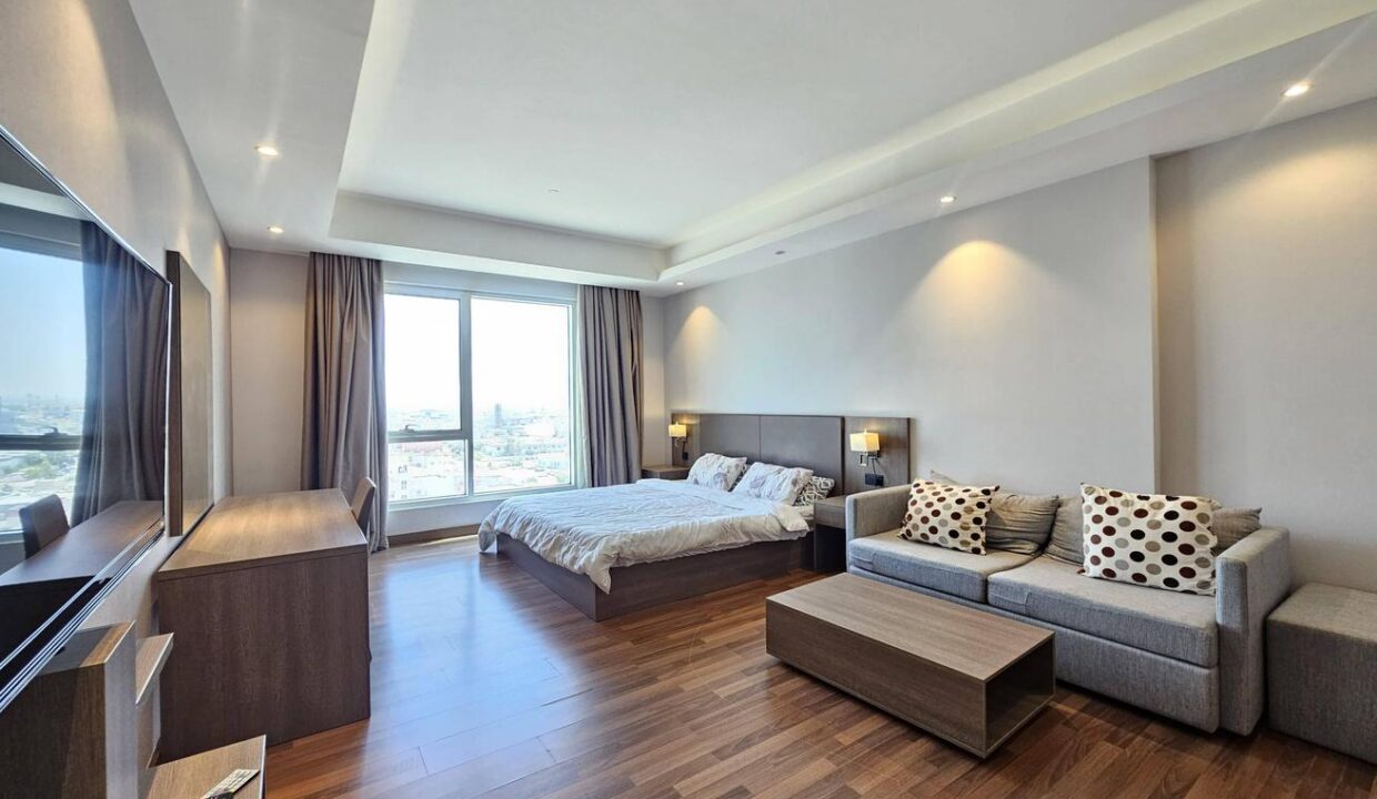 Upgraded Studio Near Dana Mall |All Inclusive WiFi
