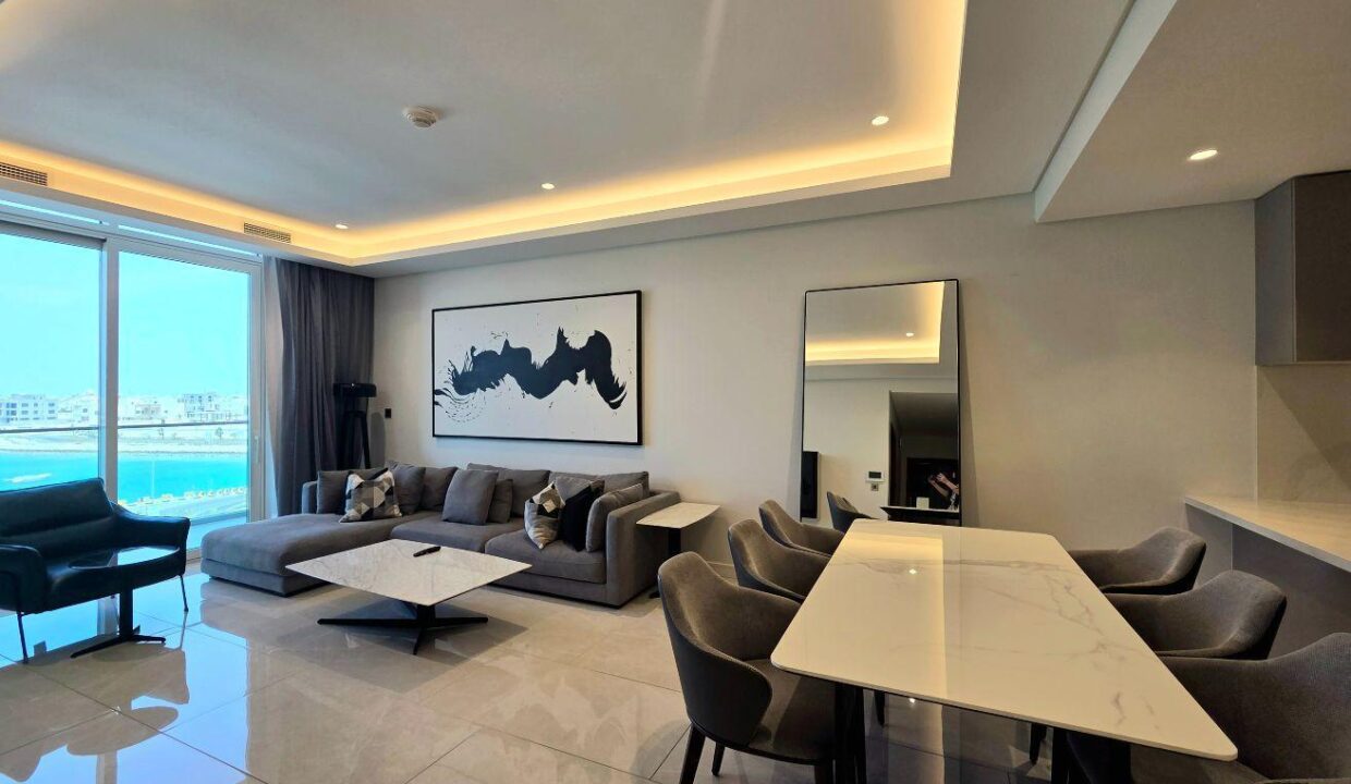 SEA VIEW / MODERN / HOUSEKEEPING INCLUDED