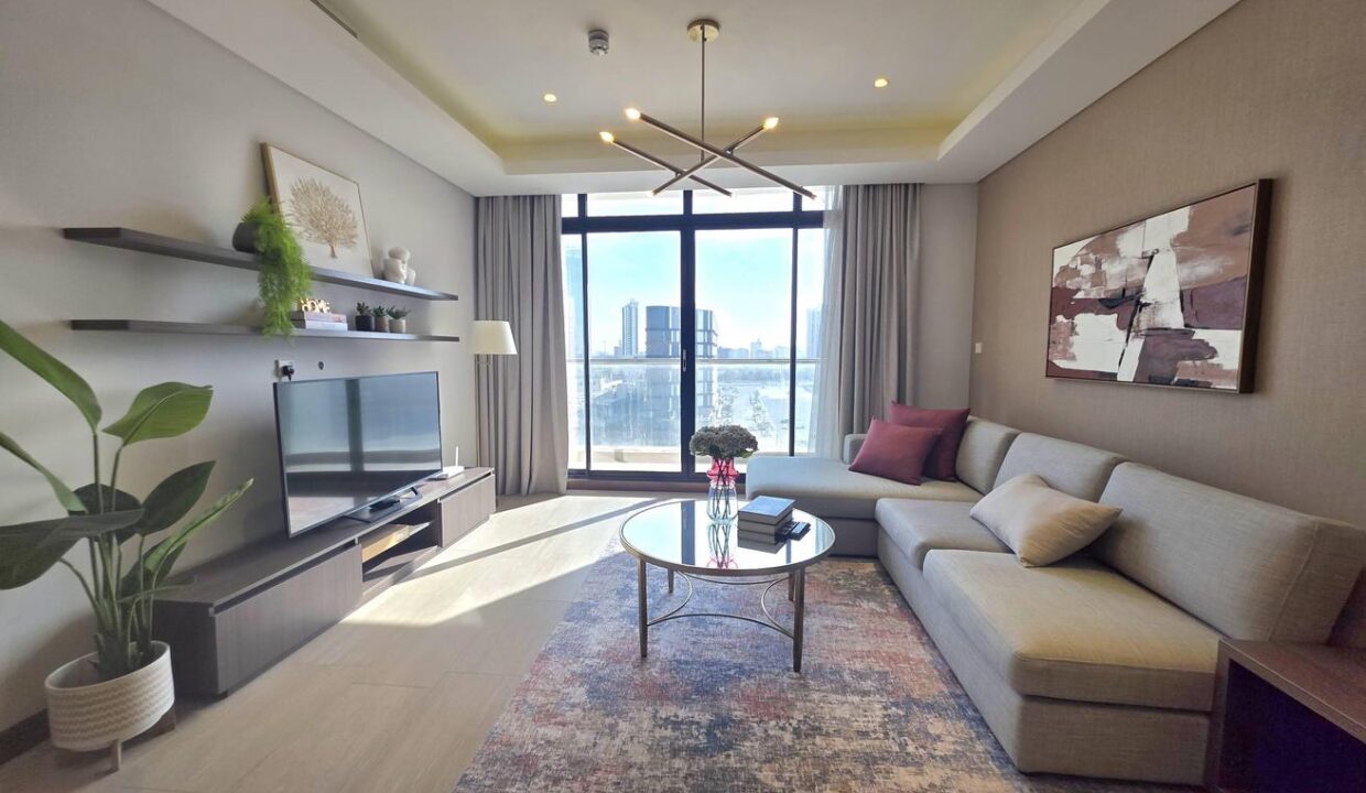 Brand New Furniture | Walk to City Center - Bright
