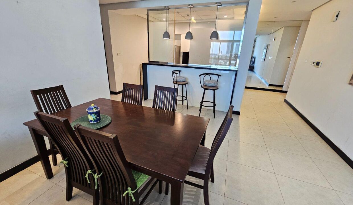 BEST DEAL ON REEF * PARTLY FURNISHED * 3+MAID