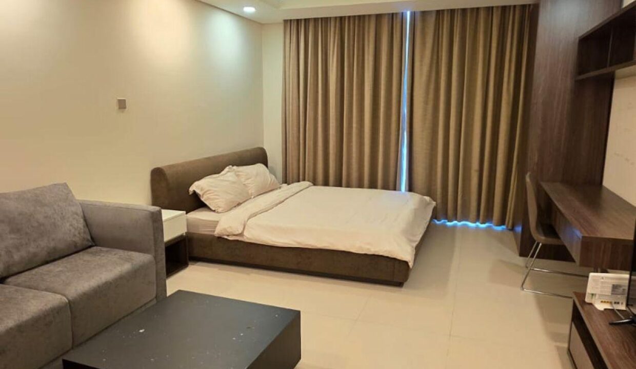 Luxury Studio Flat Hot Deal in Busaiteen Near RCSI