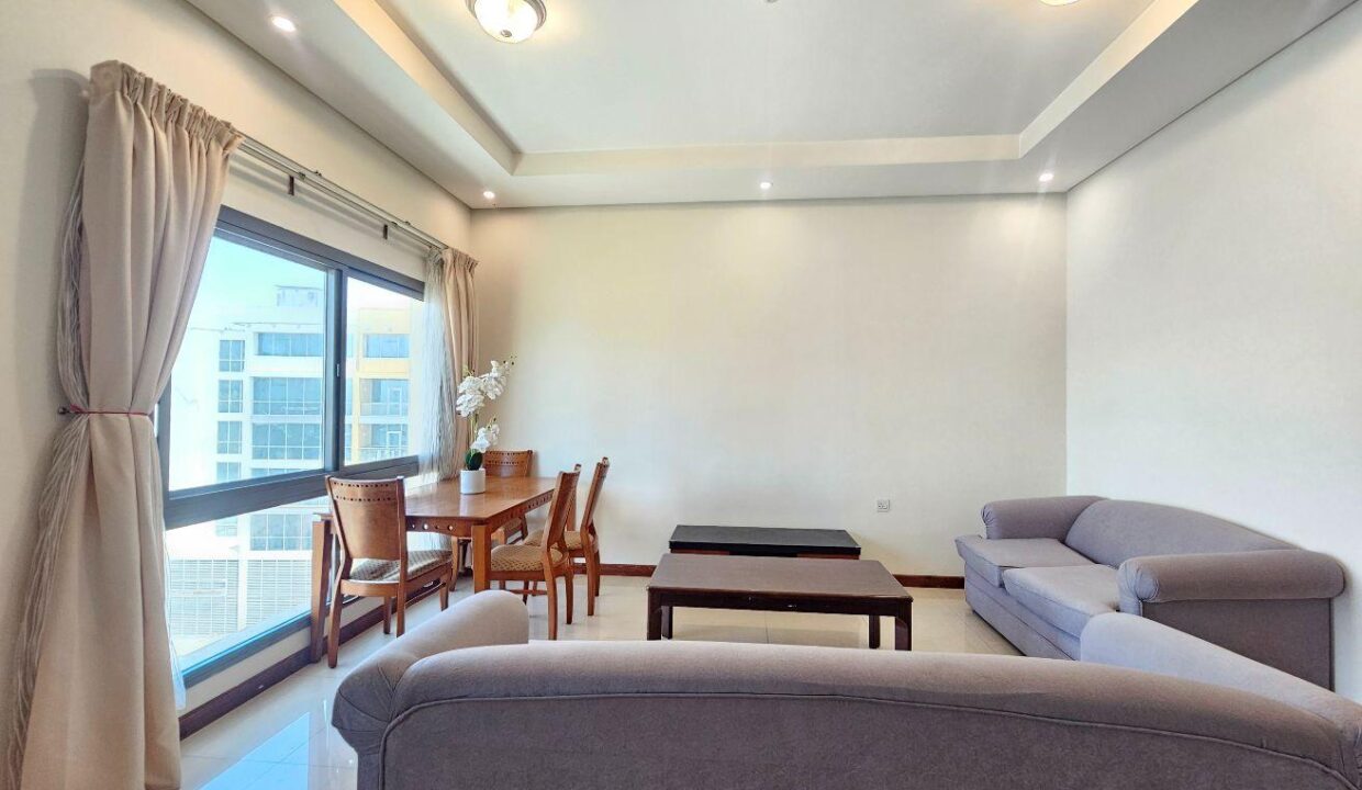 Modern Family Home | Near Mothercare | Pool & Gym
