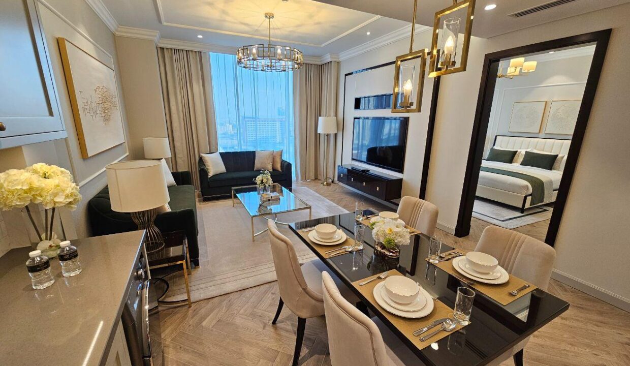 5 STAR SERVICE* HOTEL STYLE LIVING * CLOSE TO BCC
