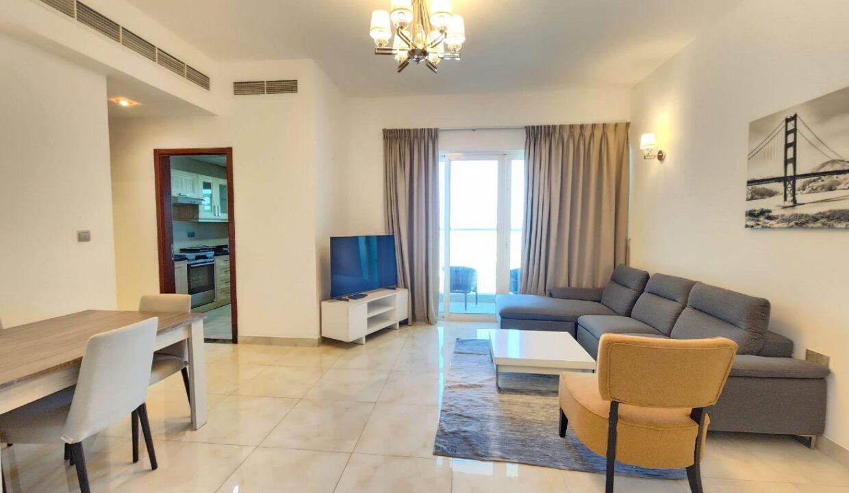 Close Kitchen - Prime Location - best facilities .
