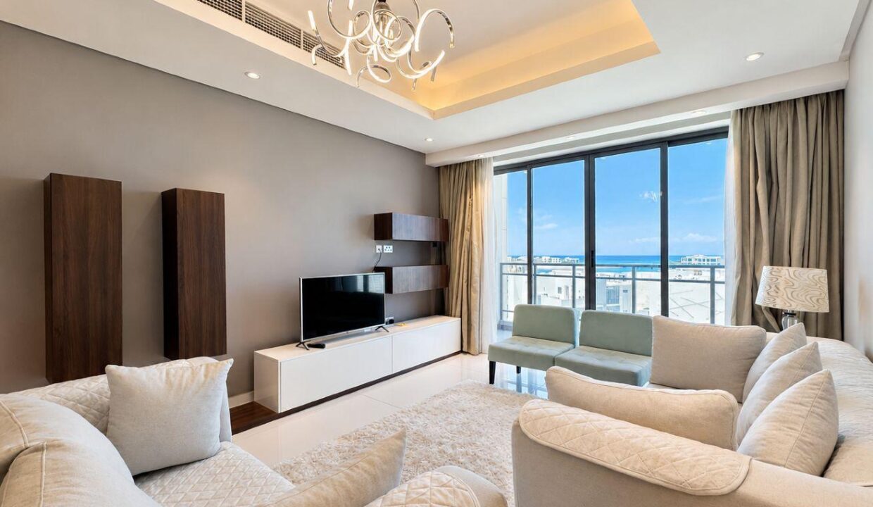 HOT DEAL / SPACIOUS AND MODERN