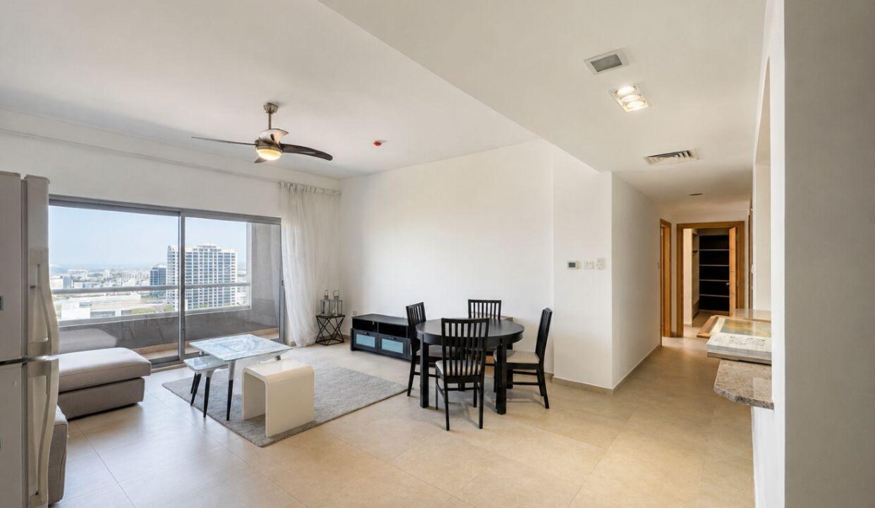 BEAUTIFULL VIEW / SPACIOUS / TOP AMENITIES
