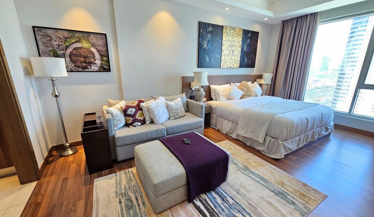 BEAUTIFULLY FURNISHED * CITY VIEW * SAFE LOCATION