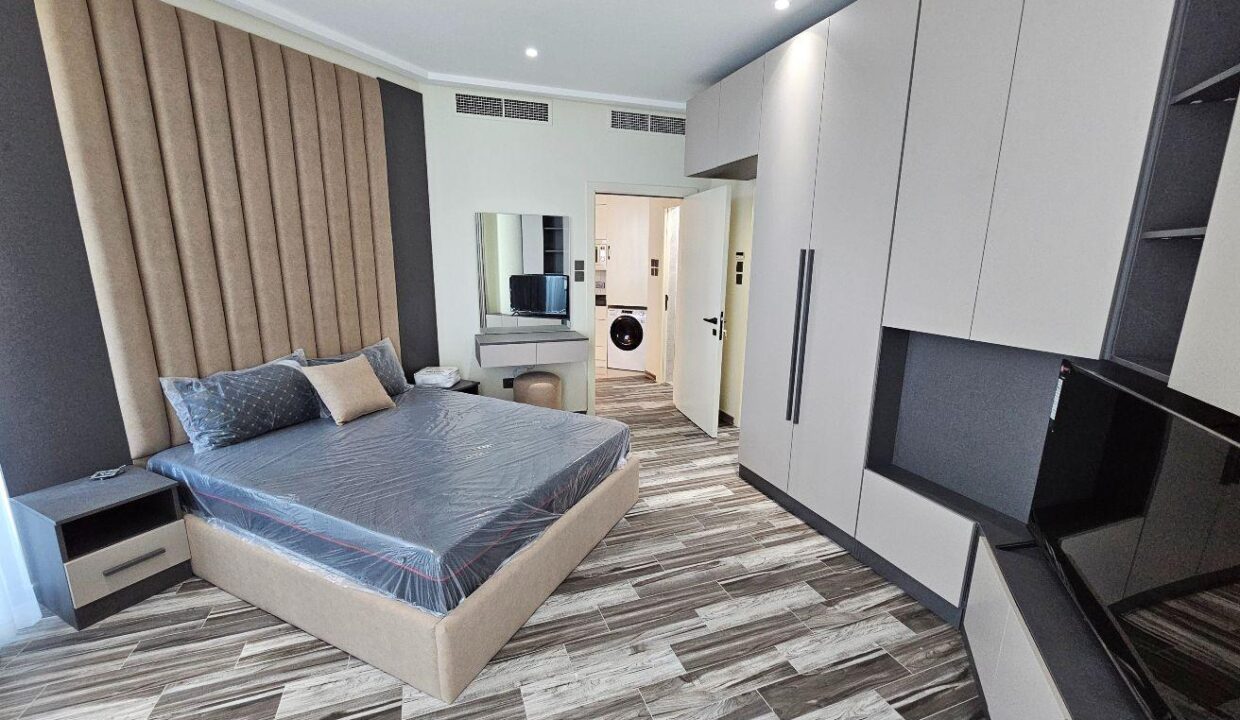 BRAND NEW * HIGH FLOOR * BALCONY * FULLY RENOVATED