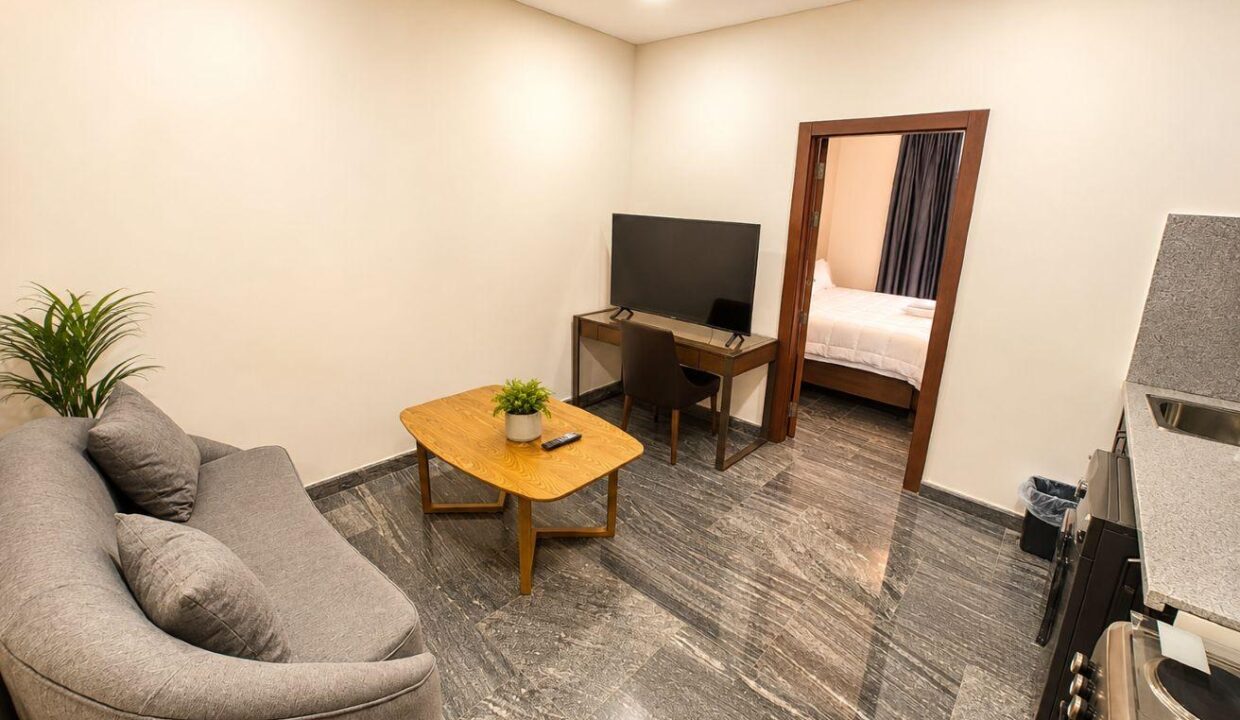 1 BHK | EWA & WIFI INCLUISVE WITH HOUSE-KEEPING