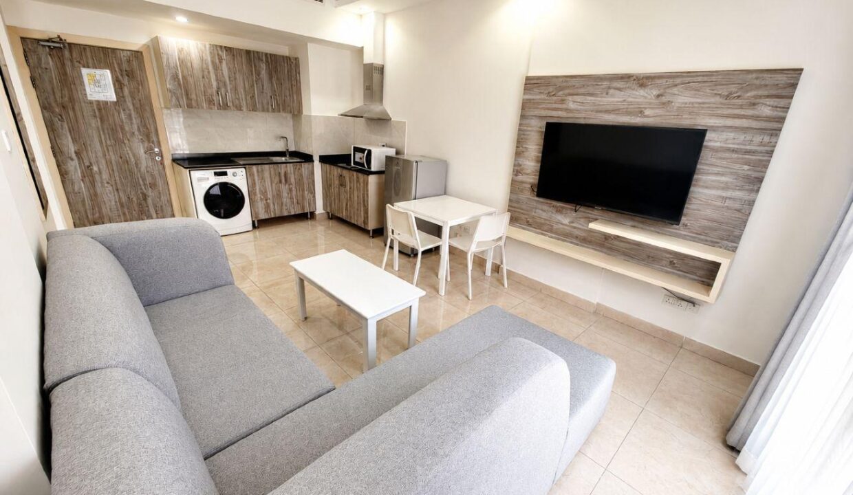 Newly Renovated 2 BHK in Hoora | EWA & WIFI | POOL