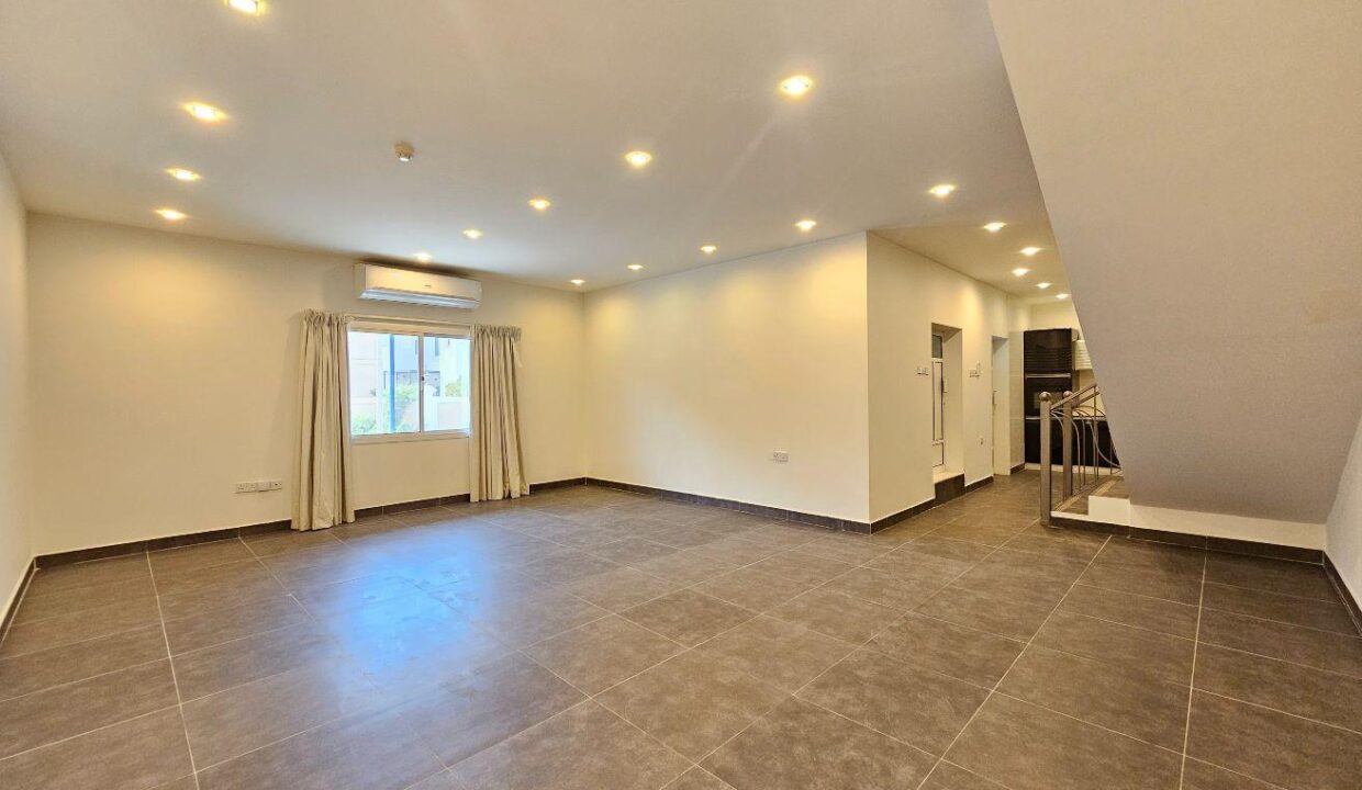 HOT DEAL | SPACIOUS | 3BR DUPLEX | EWA INCLUDED